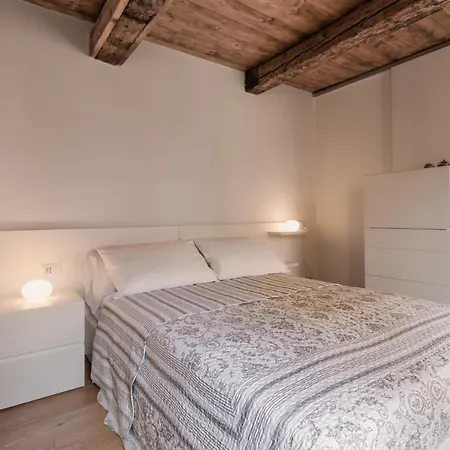 Casa Dei Lari Apartment *