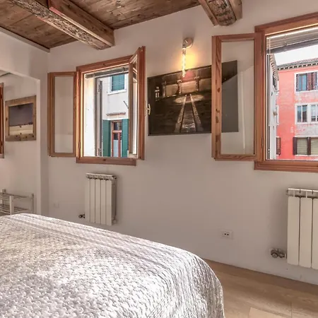 Casa Dei Lari * Venice